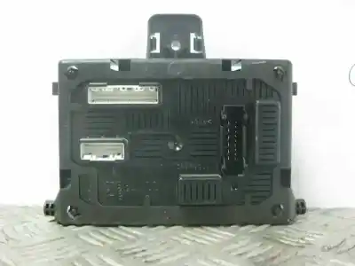Peça sobressalente para automóvel em segunda mão caixa de fusíveis e relés por renault clio iii 1.5 dci diesel cat referências oem iam 8200652285