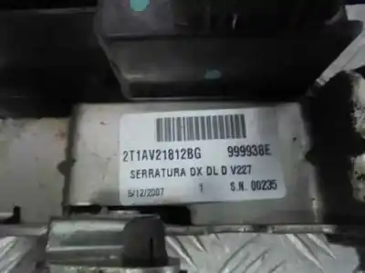 Pezzo di ricambio per auto di seconda mano serratura porta anteriore destra per ford transit connect (tc7) 1.8 tdci cat riferimenti oem iam 2t1av21812bg  