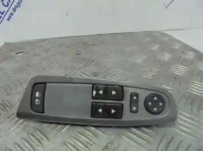 Pièce détachée automobile d'occasion commande de lève vitre avant gauche pour fiat stilo (192) 1.9 multijet 140 m.schumacher références oem iam 