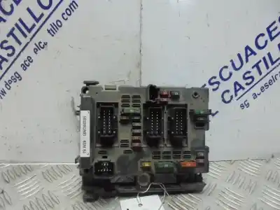 Pièce détachée automobile d'occasion BOÎTES À FUSIBLES pour PEUGEOT 206 BERLINA  Références OEM IAM 9650663980  