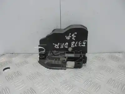 Peça sobressalente para automóvel em segunda mão fechadura da porta dianteira direita por bmw serie 1 berlina (e81/e87) 2.0 cat referências oem iam 3 p