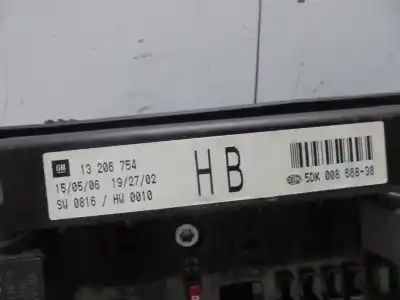 Second-hand car spare part fuse box unit for opel astra h gtc (a04) 1.7 cdti (l08) oem iam references 13206754  