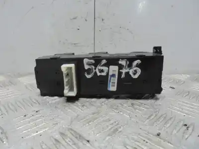 Second-hand car spare part left front power window switch for hyundai i10 1.0 cat oem iam references   