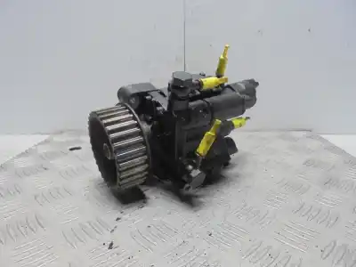 Автозапчастина б/у НАСОС ИНЖЕКЦІЙНИЙ для RENAULT MEGANE III BERLINA 5 P  Посилання на OEM IAM 8200704210  