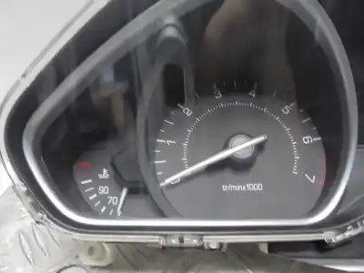 Peça sobressalente para automóvel em segunda mão quadrante por peugeot 208 style referências oem iam 9813848780  