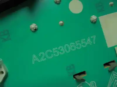 Peça sobressalente para automóvel em segunda mão quadrante por peugeot 207 1.4 hdi referências oem iam   