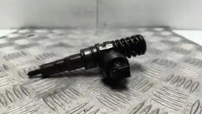 Pezzo di ricambio per auto di seconda mano INIETTORE per AUDI A4 BERLINA (8E) 1.9 TDI (96kW) Riferimenti OEM IAM 038130073AR  