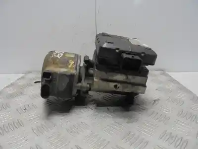 Pièce détachée automobile d'occasion POMPE À SUSPENSION pour CITROEN C5 BERLINA  Références OEM IAM 9636713880  