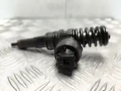 Recambio de automóvil de segunda mano de INYECTOR para VOLKSWAGEN EOS (1F7)  referencias OEM IAM 038130073BN  