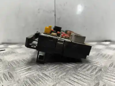 Second-hand car spare part fuse box unit for citroen c5 iii (rd_) 2.0 hdi (rdrhda) oem iam references 9664705980  