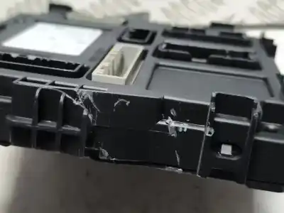 Peça sobressalente para automóvel em segunda mão caixa de fusíveis e relés por renault clio v (b7_) 1.0 tce 100 (b7mt) referências oem iam 284b19561r  