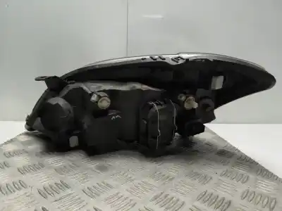 Peça sobressalente para automóvel em segunda mão farol / farolim direito por toyota corolla (_e12_) 2.0 d-4d (cde120r_ cde120l_) referências oem iam   