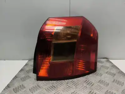 Peça sobressalente para automóvel em segunda mão Farolim Traseiro Direito por TOYOTA COROLLA (_E12_) 2.0 D-4D (CDE120R_ CDE120L_) Referências OEM IAM   