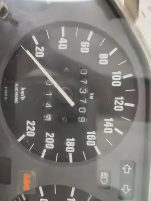 Pièce détachée automobile d'occasion compteur de vitesse tableau de bord pour bmw serie 3 berlina (e30) 2.3 références oem iam 137610 88311073 dzm87001150 110008273046 87001143