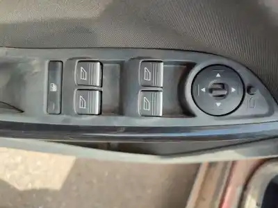 Recambio de automóvil de segunda mano de mando elevalunas delantero izquierdo para ford focus turn. titanium referencias oem iam 