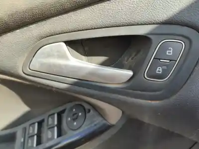 Recambio de automóvil de segunda mano de maneta interior delantera izquierda para ford focus turn. titanium referencias oem iam 