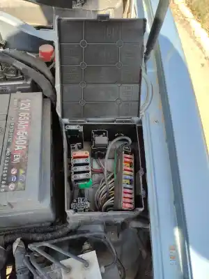 Pièce détachée automobile d'occasion boîtes à fusibles pour peugeot 306 break boulebard références oem iam 9636017280  