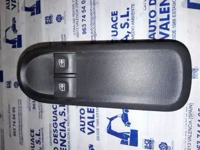 Pezzo di ricambio per auto di seconda mano interruttore alzacristalli anteriore sinistro per dacia duster laureate 4x2 riferimenti oem iam   