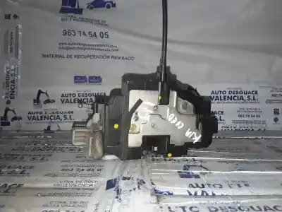Second-hand car spare part left front door lock for kia cee´d emotion oem iam references   