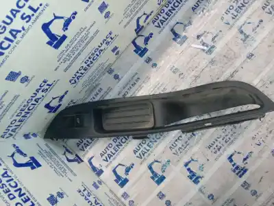 Pezzo di ricambio per auto di seconda mano Interruttore Alzacristalli Anteriore Destro per FORD FOCUS LIM. (CB8) Titanium Riferimenti OEM IAM 10046905  