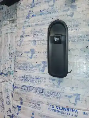 Second-hand car spare part RIGHT FRONT POWER WINDOW SWITCH for DACIA DUSTER  OEM IAM references 809601386R  