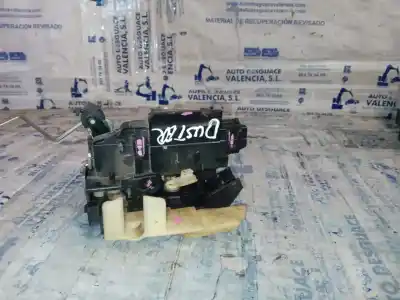 Second-hand car spare part front right door lock for dacia duster laureate 4x2 oem iam references   