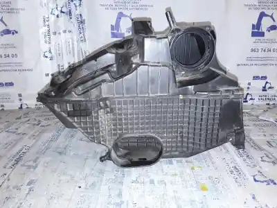 Tweedehands auto-onderdeel LUCHTFILTER voor DACIA DUSTER  OEM IAM-referenties 165001258R  