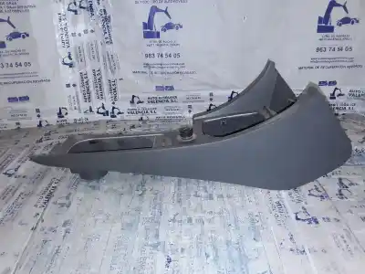 Tweedehands auto-onderdeel MIDDENCONSOLE voor FORD FOCUS LIM. (CB8)  OEM IAM-referenties 8M51A045M19AC1E3H  