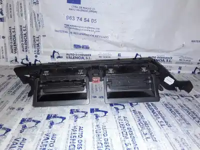 Автозапчастина б/у аераційна решіта для citroen c4 picasso attraction посилання на oem iam 967797317a  967797537a