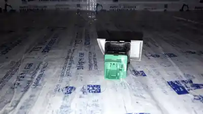 Pezzo di ricambio per auto di seconda mano interruttore per citroen c4 picasso attraction riferimenti oem iam 9678101077  