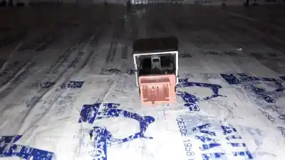 Pezzo di ricambio per auto di seconda mano avvertimento per citroen c4 picasso attraction riferimenti oem iam 96781018zd  