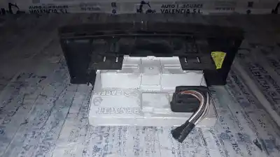Second-hand car spare part multifunction display for renault trafic combi (ab 4.01) 6 - plazas acristalado parcial combi corto oem iam references 8200584888a  