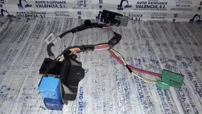 İkinci el araba yedek parçası RÖLE/SIGORTA KUTUSU için DACIA DUSTER  OEM IAM referansları 115127657R  