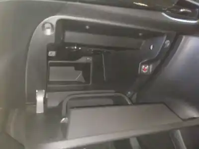 Автозапчастина б/у бардачок для opel corsa f 1.2 (68) посилання на oem iam   