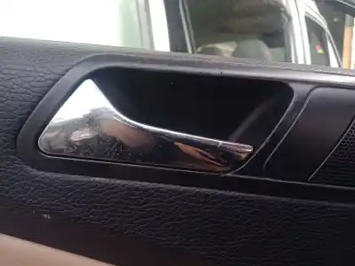 Peça sobressalente para automóvel em segunda mão puxador interior traseiro esquerdo por volkswagen passat b5.5 variant (3b6) 2.0 tdi referências oem iam 