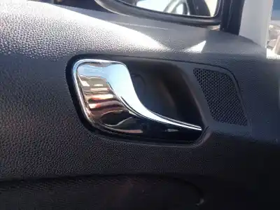 Автозапчасти б/у левая передняя внутренняя ручка за opel corsa d (s07) 1.2 lpg (l08, l68) ссылки oem iam 