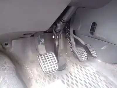 Автозапчастина б/у педаль зцеплення для iveco daily iv furgón 35c13 v, 35c13 v/p, 35s13 v, 35s13 v/p посилання на oem iam 