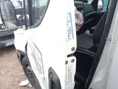 Автозапчастина б/у замок передніх дверей лівий для iveco daily vi caja/chasis 33s13, 35s13, 35c13 посилання на oem iam 