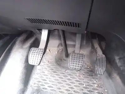 Автозапчастина б/у педаль зцеплення для iveco daily vi caja/chasis 33s13, 35s13, 35c13 посилання на oem iam 