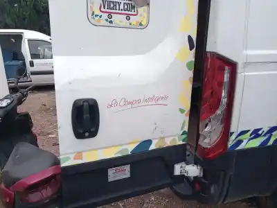 Автозапчастина б/у двері задні праві для iveco daily vi caja/chasis 33s13, 35s13, 35c13 посилання на oem iam   