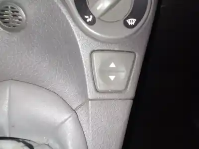 Peça sobressalente para automóvel em segunda mão botão / interruptor elevador vidro dianteiro direito por fiat panda (312_, 319_) 1.2 lpg (312pxa1a) referências oem iam 
