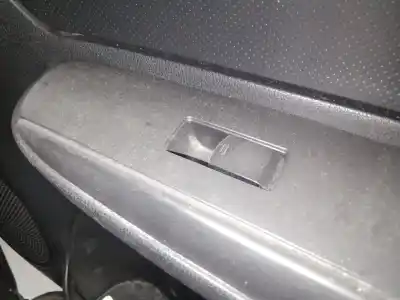 Peça sobressalente para automóvel em segunda mão Botão / Interruptor Elevador Vidro Dianteiro Direito por NISSAN NOTE (E12) 1.2 Referências OEM IAM   