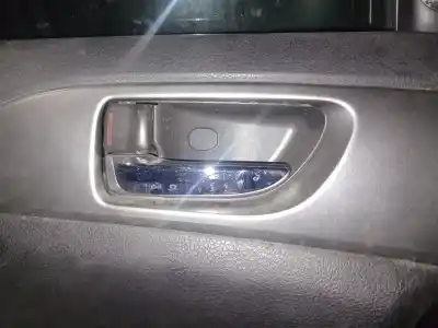 Автозапчастина б/у ліва передня внутрішня ручка для subaru impreza fastback (gr, gh, g3) 2.0 d awd посилання на oem iam 