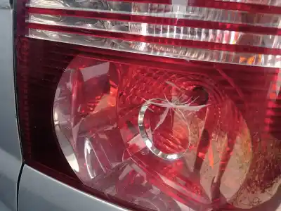 Автозапчасти б/у правый задний фонарь за volkswagen touran (1t1, 1t2) 2.0 tdi 16v ссылки oem iam   