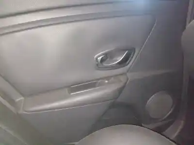 Автозапчастина б/у обкітка задніх лівіх дверей для renault megane iii fastback (bz0/1_, b3_) 1.9 dci (bz0n, bz0j) посилання на oem iam 