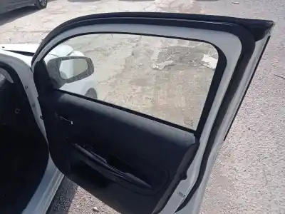Pezzo di ricambio per auto di seconda mano ALZACRISTALLI ANTERIORE DESTRO per MITSUBISHI MIRAGE / SPACE STAR VI FASTBACK (A0_A) 1.2 (A03A) Riferimenti OEM IAM   