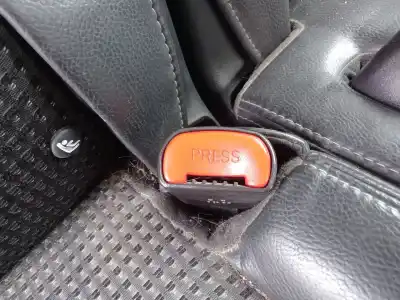 Автозапчасти б/у крюк для ремня задний правый за chevrolet captiva (c100, c140) 2.2 d ссылки oem iam 