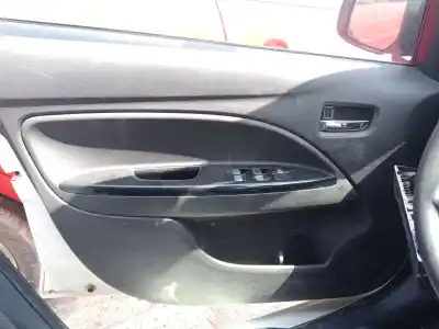 Автозапчасти б/у обивка левой передней двери за MITSUBISHI MIRAGE / SPACE STAR VI FASTBACK (A0_A) 1.2 (A03A) ссылки OEM IAM   