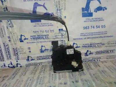 Peça sobressalente para automóvel em segunda mão FECHADURA DA PORTA DIANTEIRA DIREITA por OPEL CORSA E (X15) 1.0 (08, 68) Referências OEM IAM 13431840  