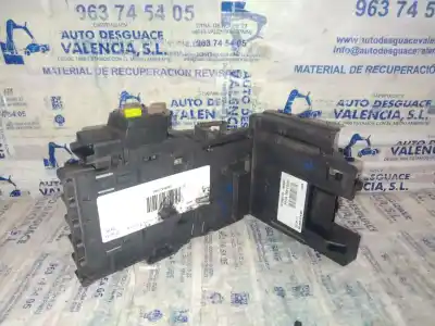 Peça sobressalente para automóvel em segunda mão CAIXA DE FUSÍVEIS E RELÉS por PEUGEOT 3008 Confort Referências OEM IAM 9666527580  